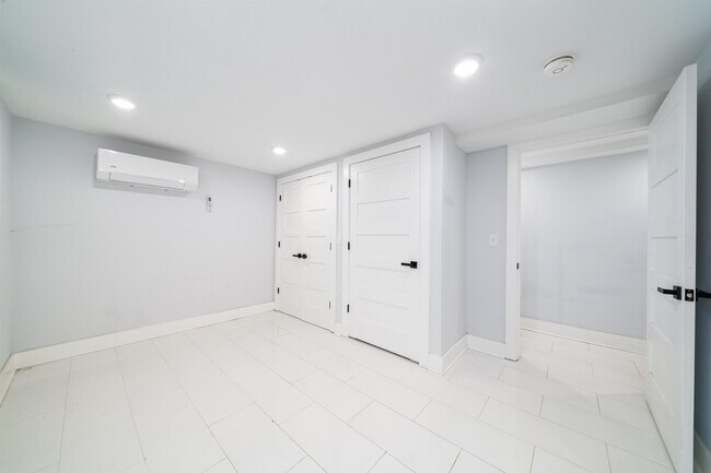 Foto del edificio - 933A Summit Ave