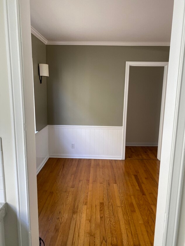 Dining Room - 15900 W Sunset Blvd