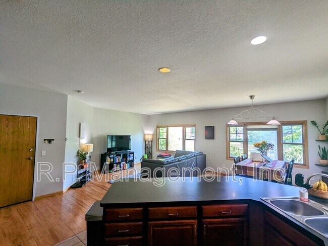 Foto del edificio - 3128 Lyndale Ave S