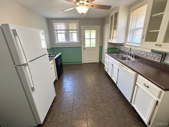 Foto del edificio - 4057 Potomac St