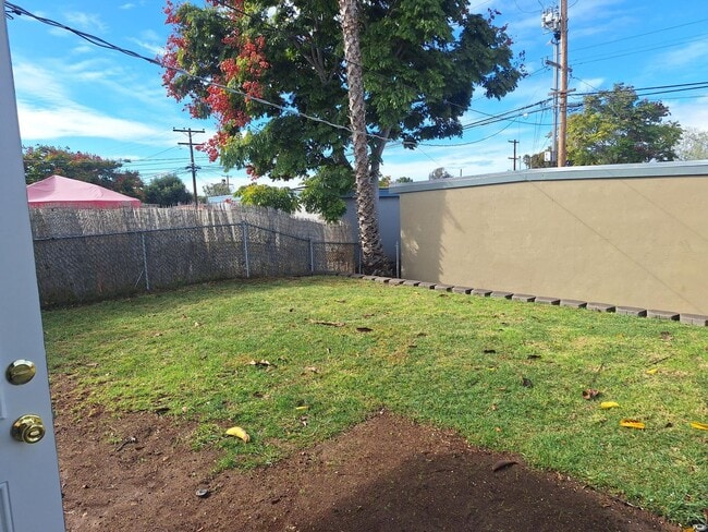 Foto del edificio - 4888 Clairemont Dr