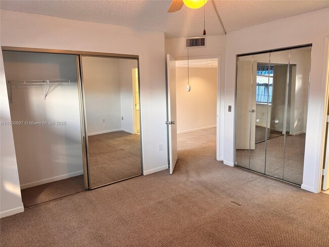 Foto del edificio - 13105 SW 16th Ct