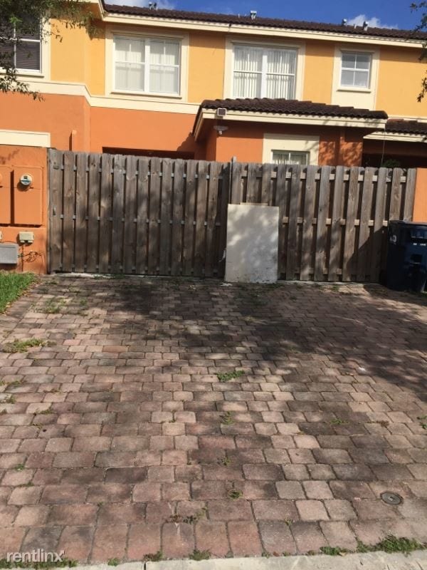 Primary Photo - 1 br, 1 bath Apartment - 10838 SW 240 ST