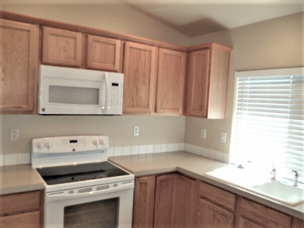 Foto del edificio - 8263 W Orbit Dr