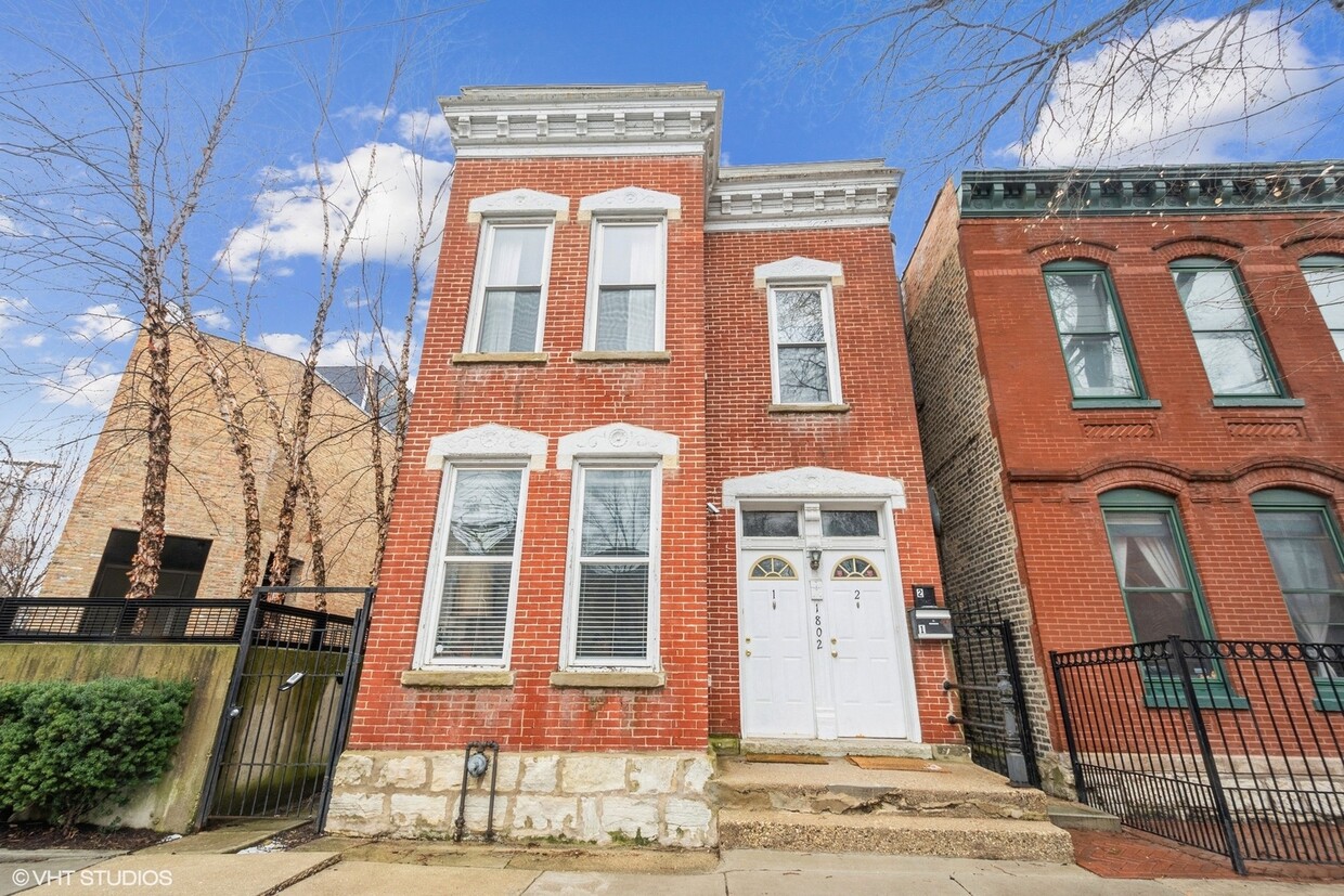 Primary Photo - 1802 N Wilmot Ave