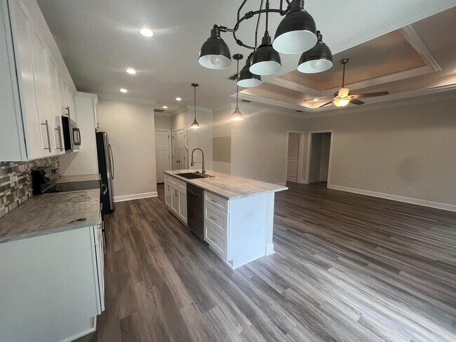 Foto del edificio - 1561 Live Oak Dr