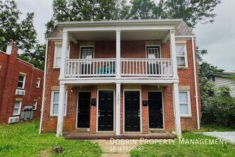 Building Photo - 1721 Blair St