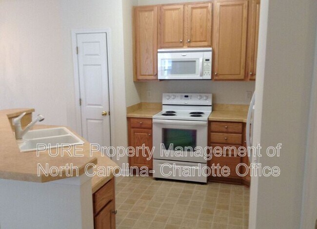 Foto del edificio - 5718 Bent Creek Cir