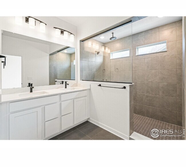 Foto del edificio - 2795 Eddystone Wy