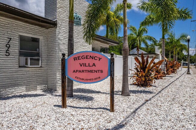 Foto del edificio - Regency Villas