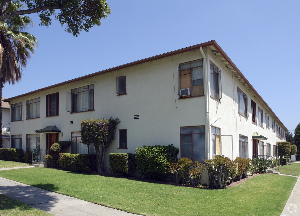 Building Photo - 300 N 3rd St