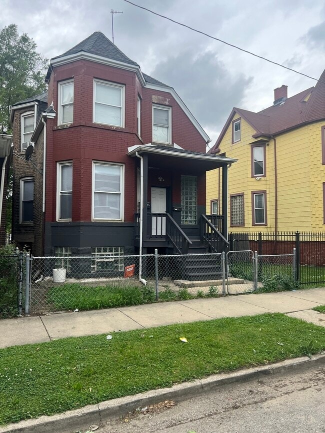 Building Photo - 7432 S Maryland Ave