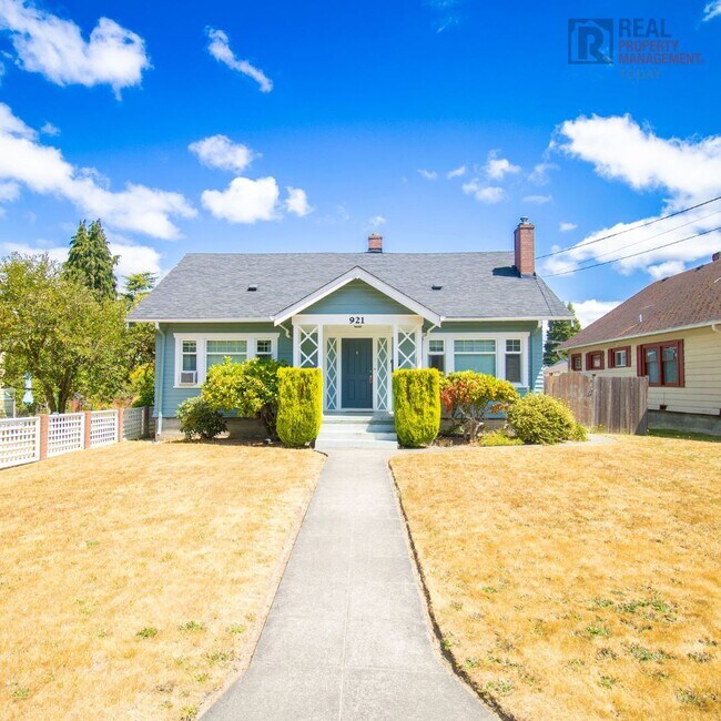 Foto del edificio - TMMADP, LLC (Simmons, T) - 921 (Cascade Gr...