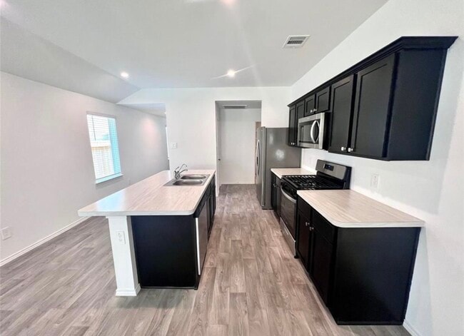 Foto del edificio - 14220 Fern Meadows Dr