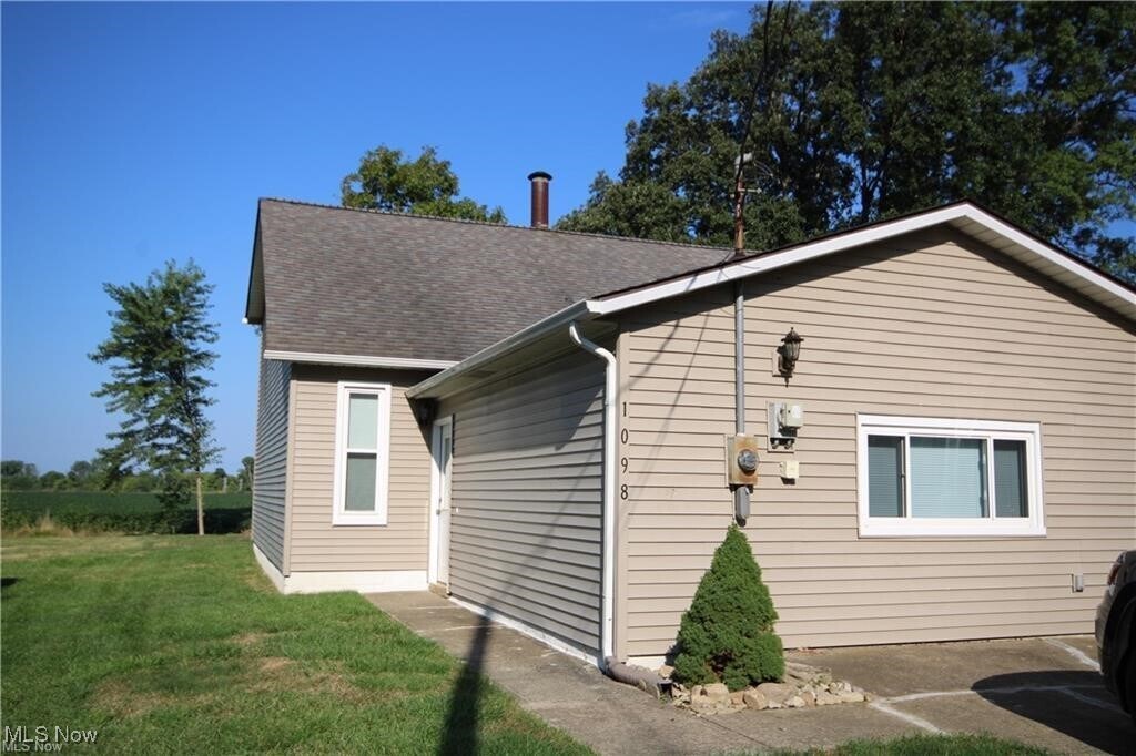 Primary Photo - 1098 Jackson St