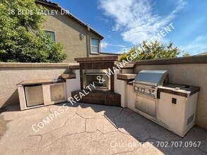 Building Photo - 18 Blue Valley Dr