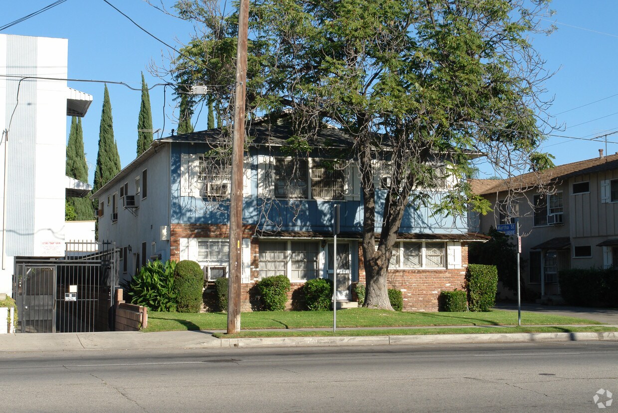 Foto del edificio - 5628 Whitsett Ave
