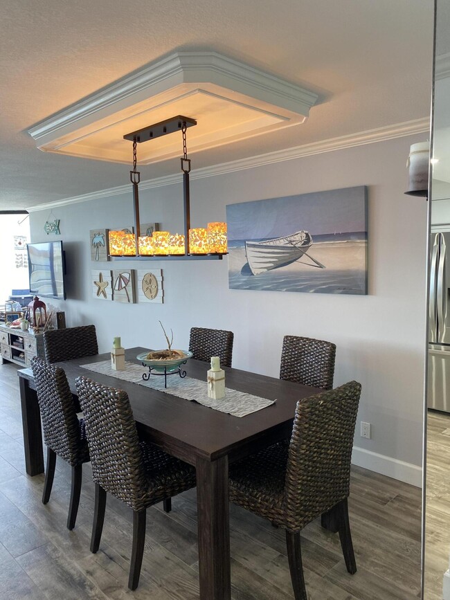 Building Photo - 9950 S Ocean Dr