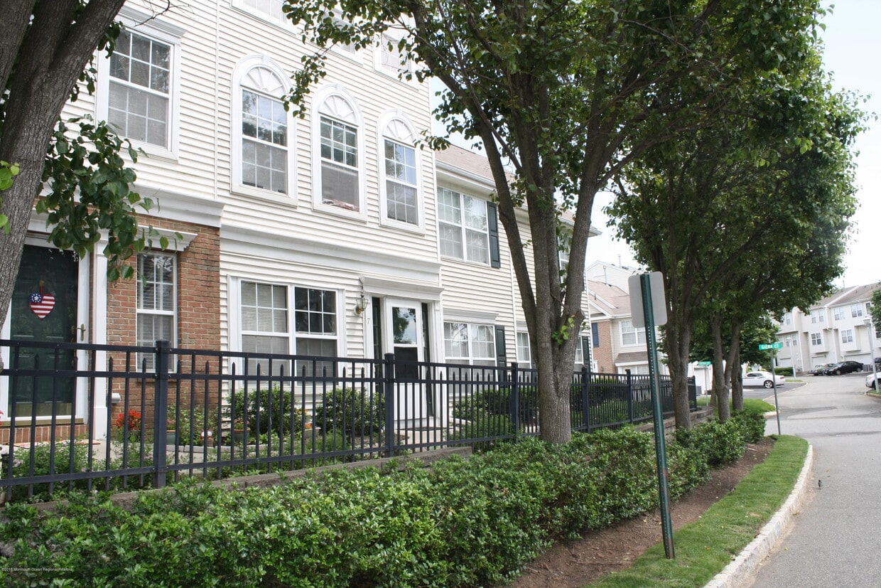 7 Boehm Dr Unit 47, Sayreville, NJ 08859 Condo for Rent in Sayreville