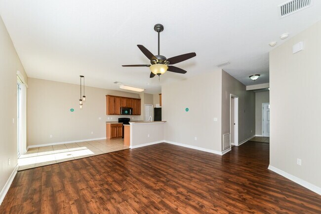 Foto del edificio - 901 Fern Leaf Dr