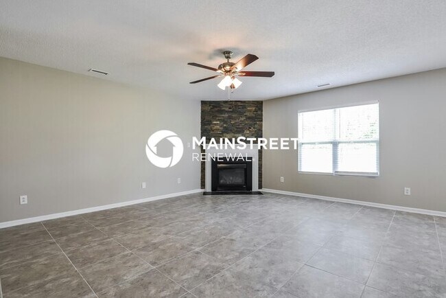 Building Photo - 4 Bedroom Pet-Friendly Home in Knightdale, NC with Main Street Renewal