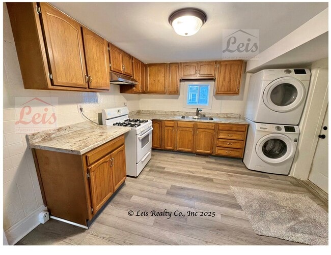 Building Photo - 301 E Canal St