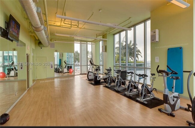 Foto del edificio - 888 Biscayne Blvd