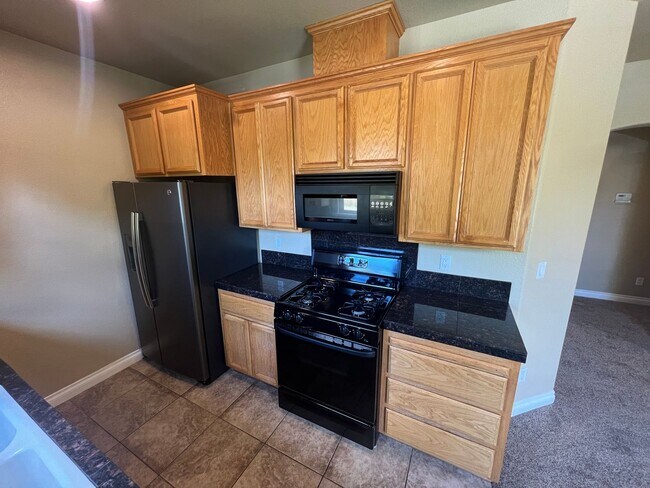 Building Photo - 377