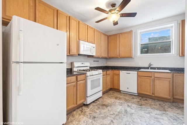 Building Photo - 5111 N Kenmore Ave