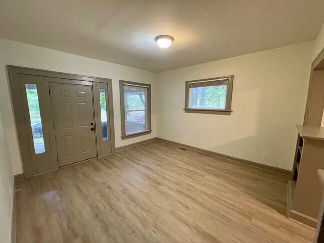 Building Photo - 4042 N College Ave