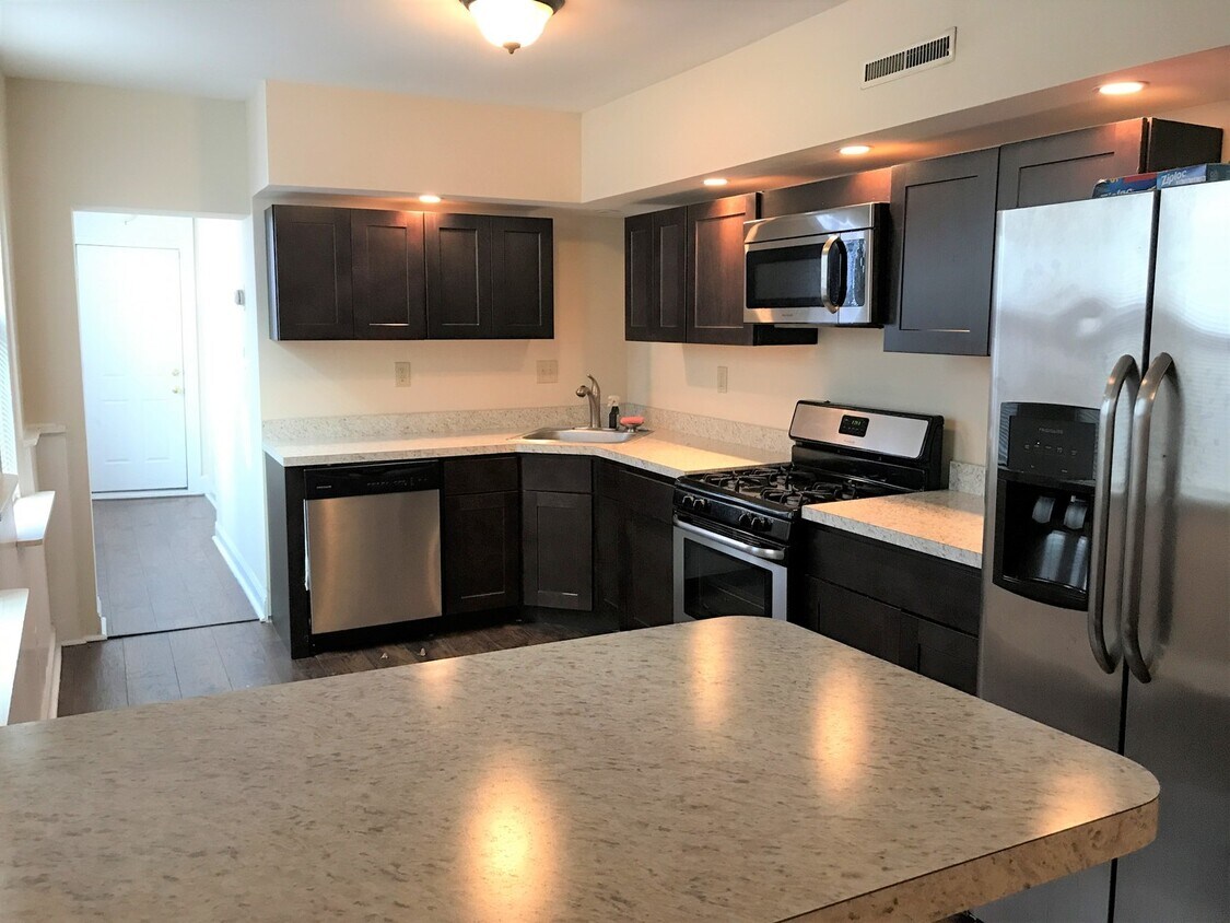 Primary Photo - Updated 3 Bedroom Townhome in Highlandtown