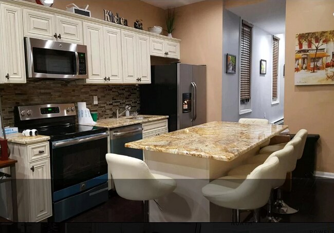 Foto del edificio - Luxurious 1-Bedroom Apartment in Mantua! A...