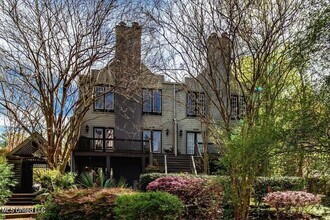 Building Photo - 1308 Roxbury Ct
