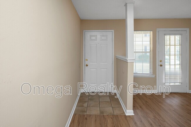 Building Photo - 156 Patton St W