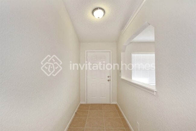 Building Photo - 260 La Mancha Ave