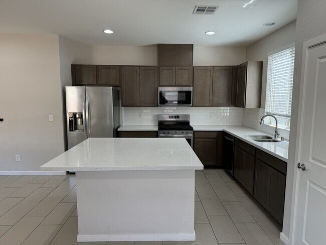 Building Photo - Summerlin 3-bedroom 2.5 bath home in gated...