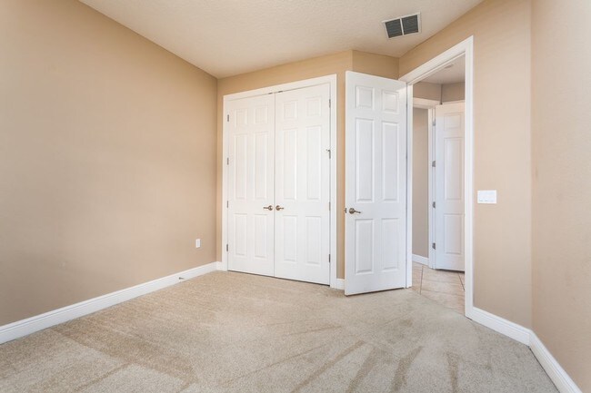 Building Photo - 3964 Sunset Lake Dr