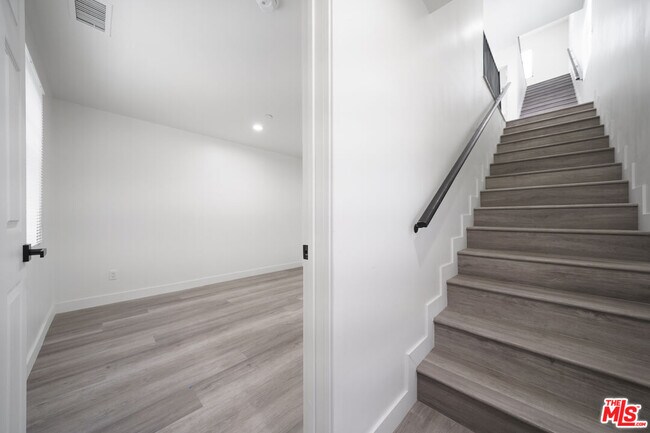 Foto del edificio - 4112 Normandie Ave