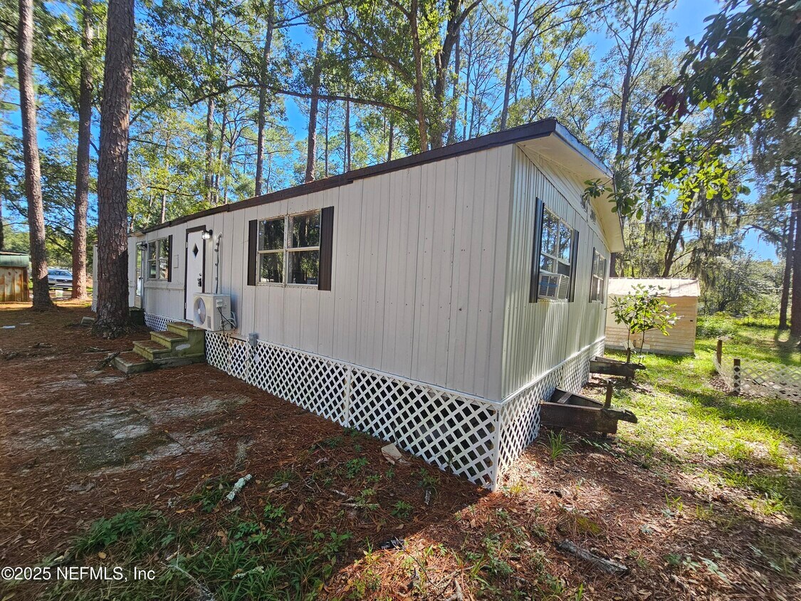 Foto principal - 7577 Sonia Dr