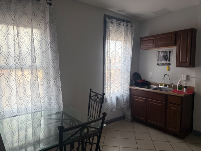 Building Photo - 7423 Pennsylvania Ave