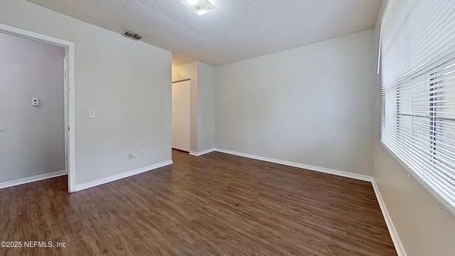 Building Photo - 477 Crabapple Ct