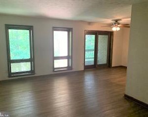 Livingroom/diningroom facing view side - 23243 Rosewood Ct