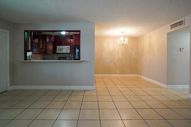 Foto del edificio - 4160 NW 21st St