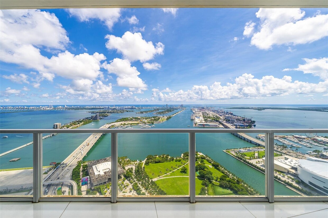 Foto principal - 1100 Biscayne Blvd