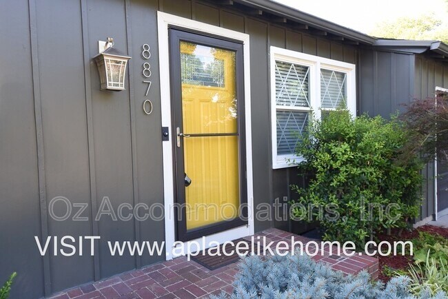 Foto del edificio - 8870 Westbrooke Dr