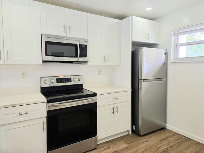 Foto del edificio - 1100 NW 87th Ave