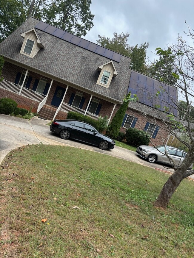 Building Photo - 202 Wellington Dr