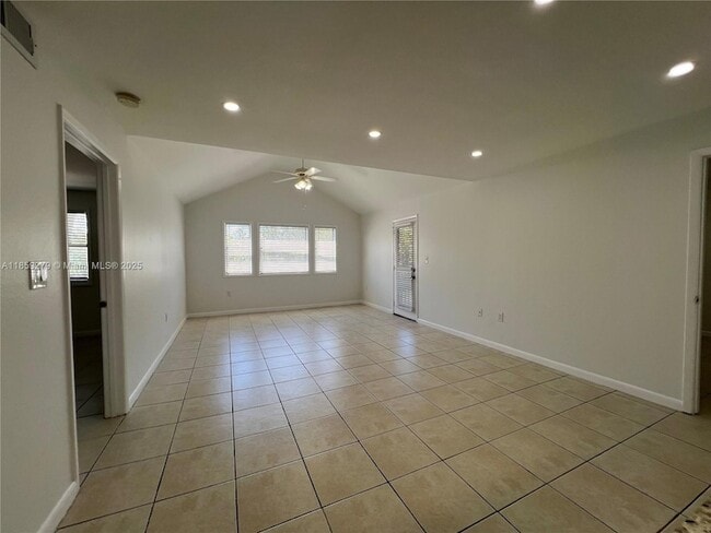 Foto del edificio - 15591 SW 105th Terrace
