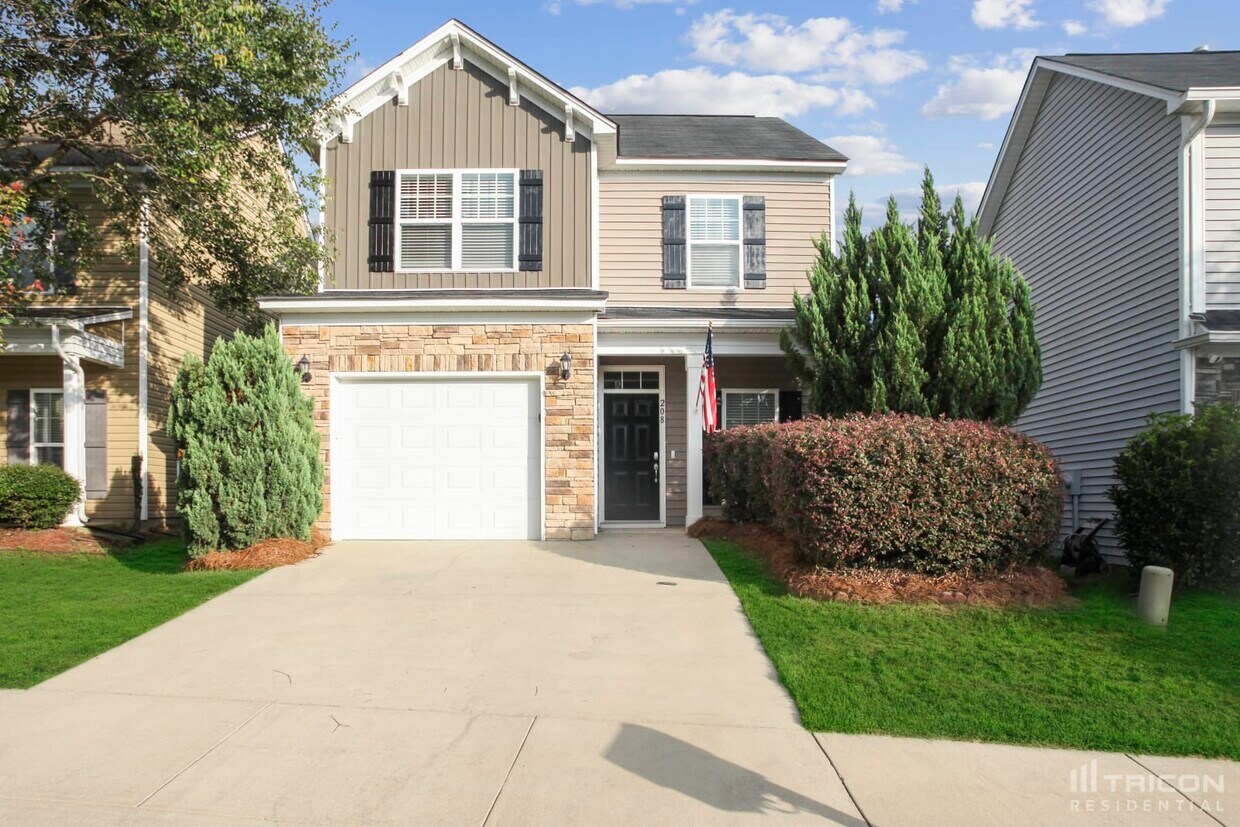 Foto principal - 208 Chestnut Oak Ln