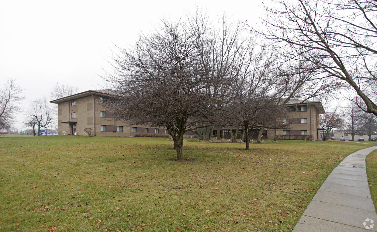 Woodview Park Apartments Apartments in Delavan, WI